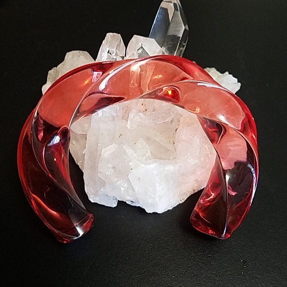 Vintage Jewelry - Vintage Red Acrylic Twist Bracelet